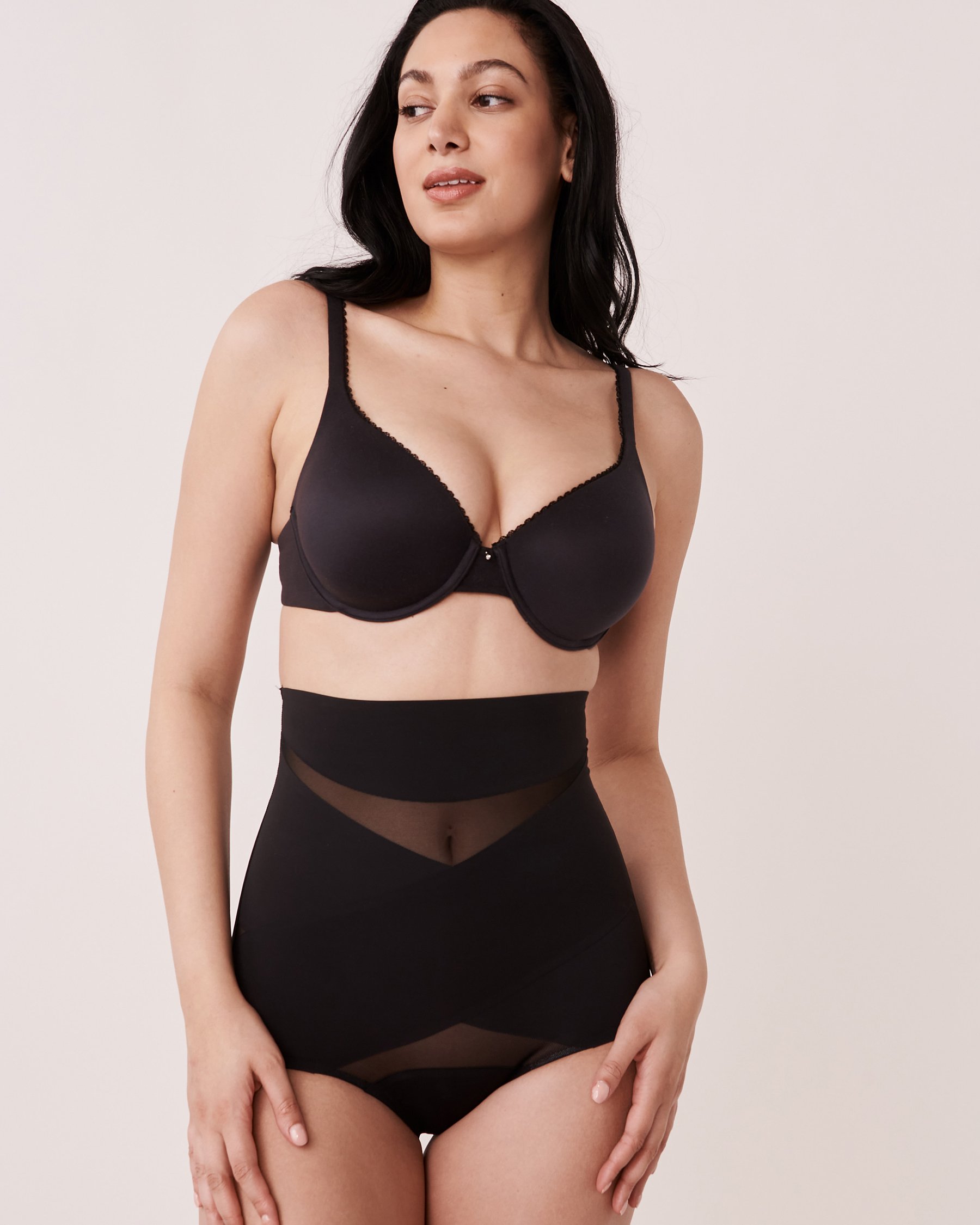 LA VIE EN ROSE Microfiber and Mesh High Waist Shaping Panty Black 30200004 - View3