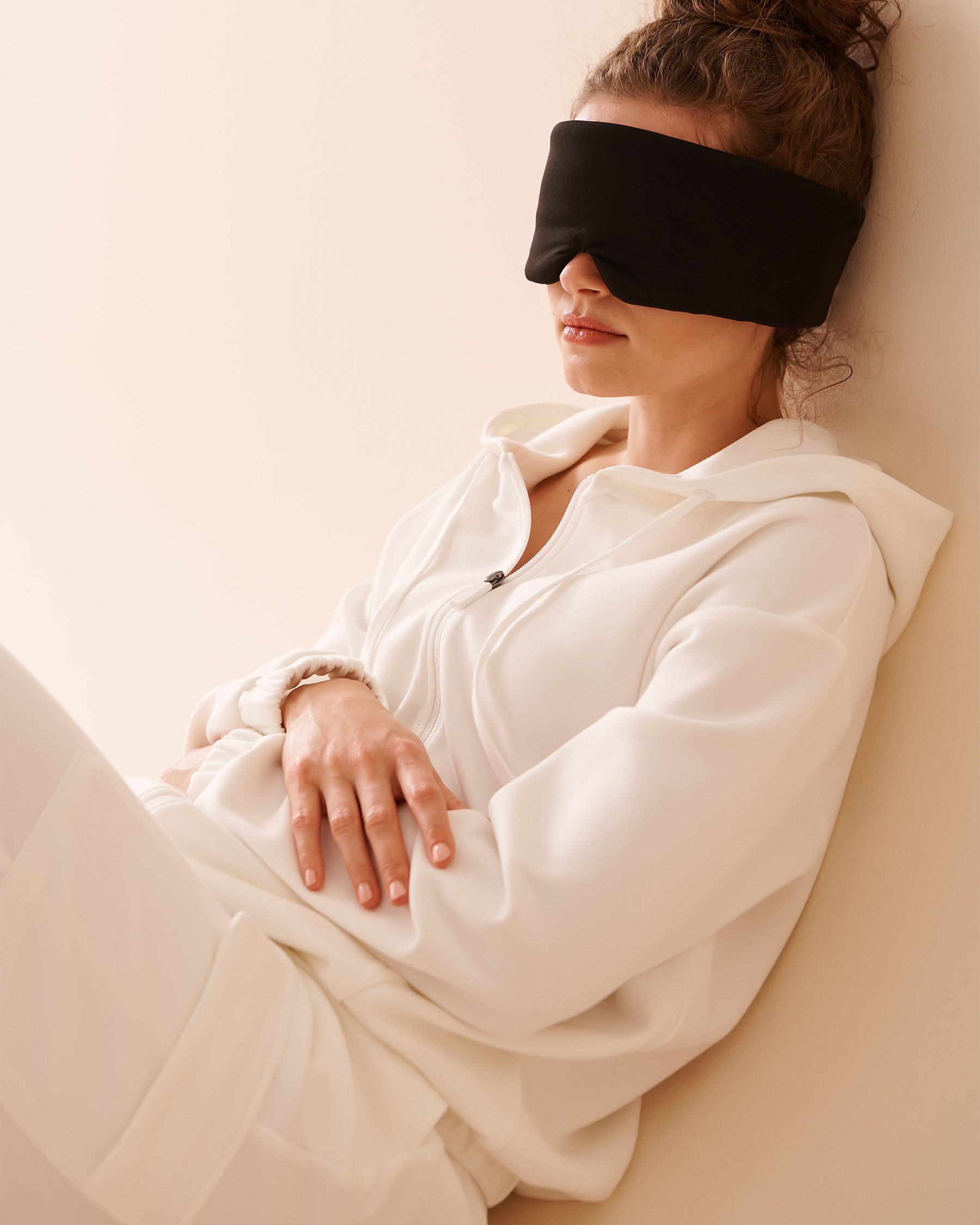 LA VIE EN ROSE Sleep Mask Black 40700383 - View1