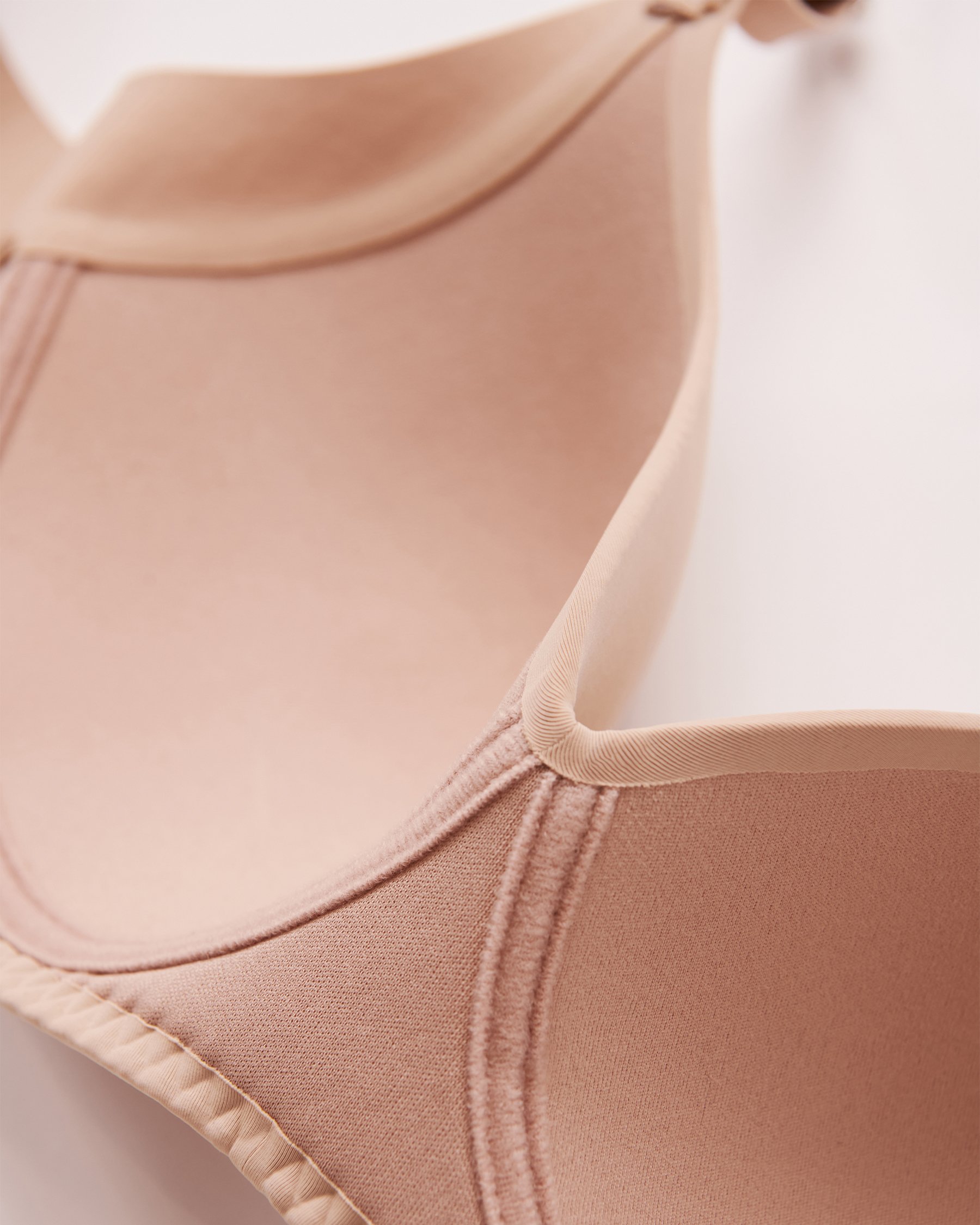 LA VIE EN ROSE Lightly Lined Wireless Sleek Back Bra Latte 169-113-2-00 - View6