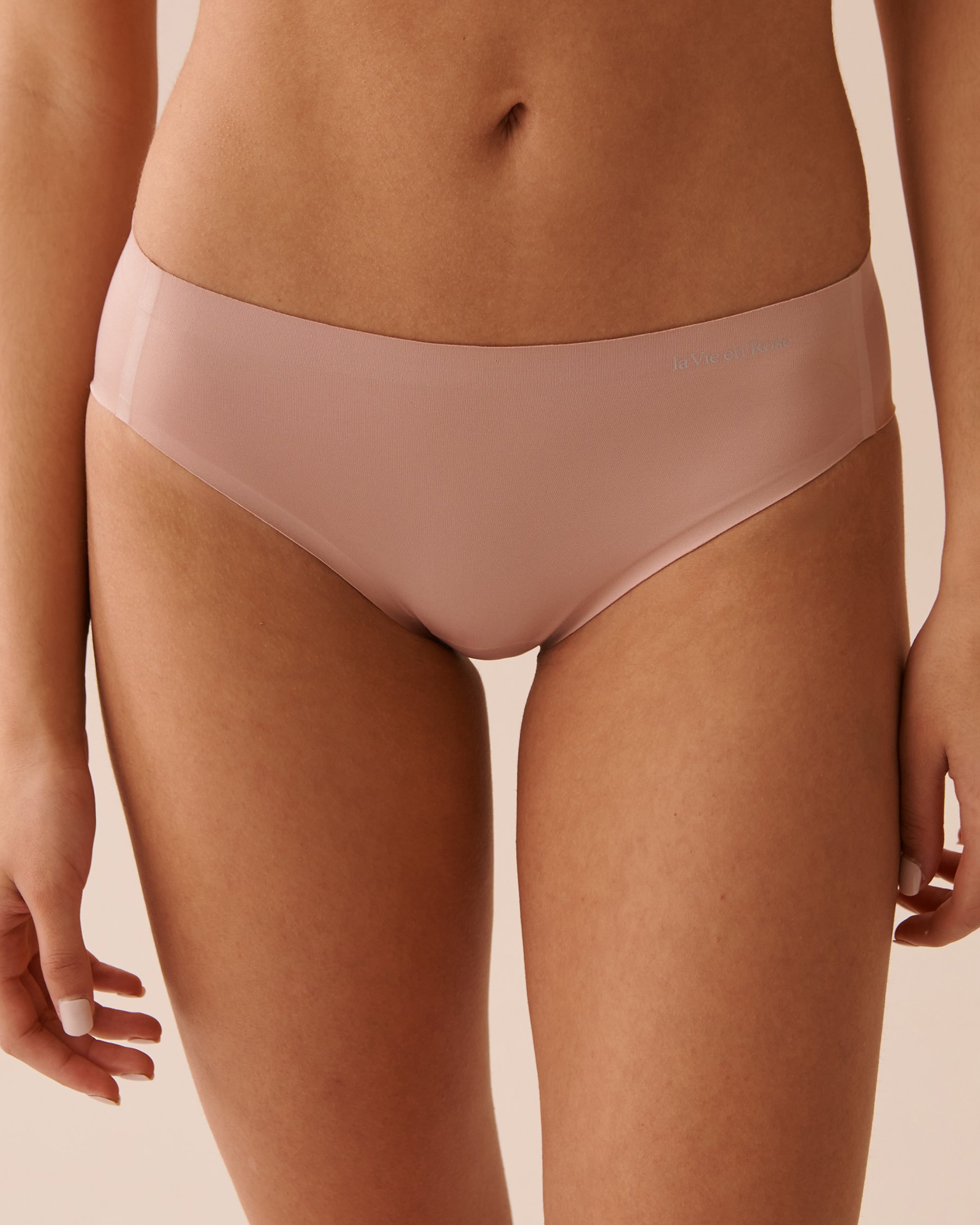 LA VIE EN ROSE Microfiber Bonded Bikini Panty Taupe 20300124 - View1
