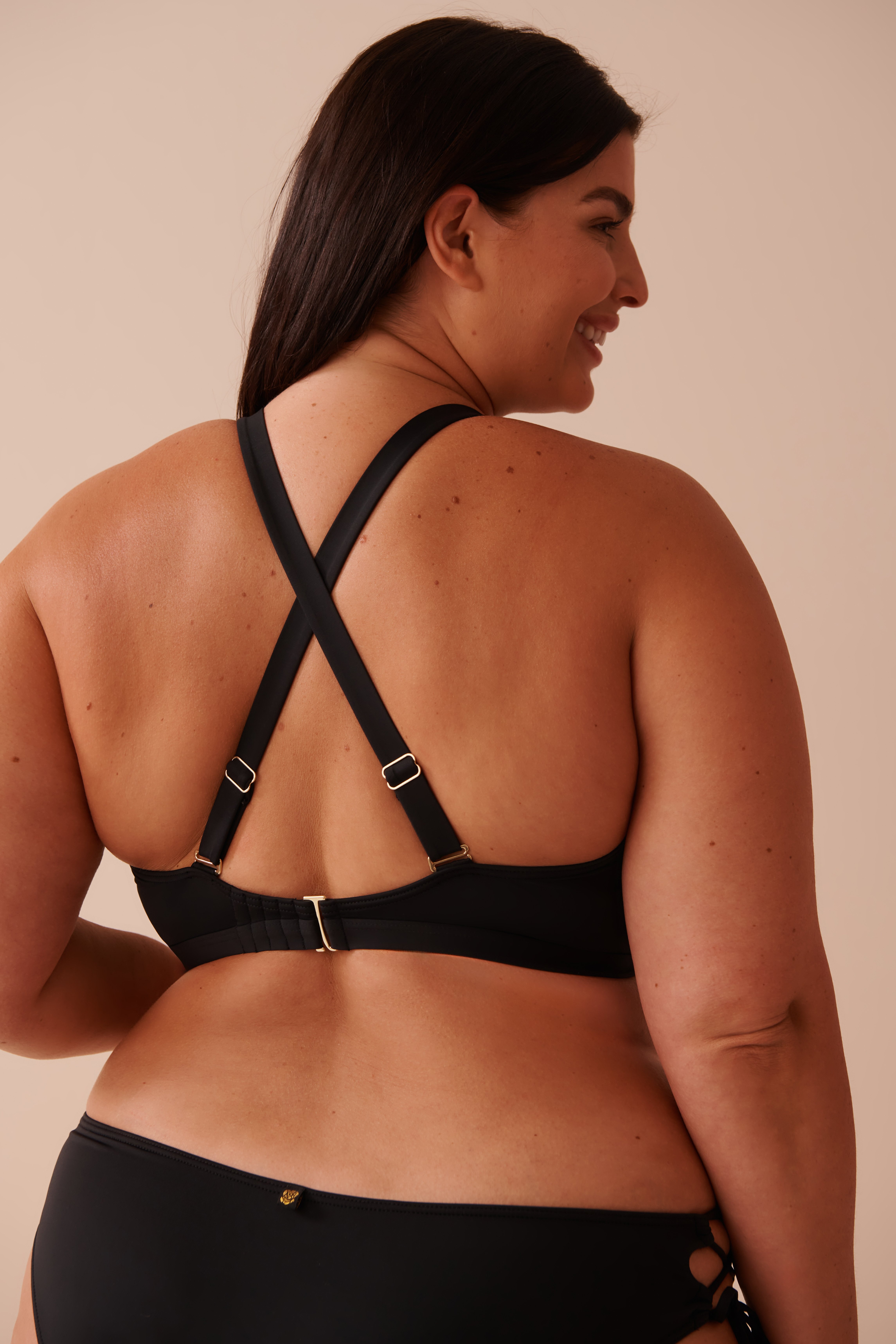 LA VIE EN ROSE AQUA SOLID D Cup V-Wire Bralette Bikini Top Black 70200147 - View8