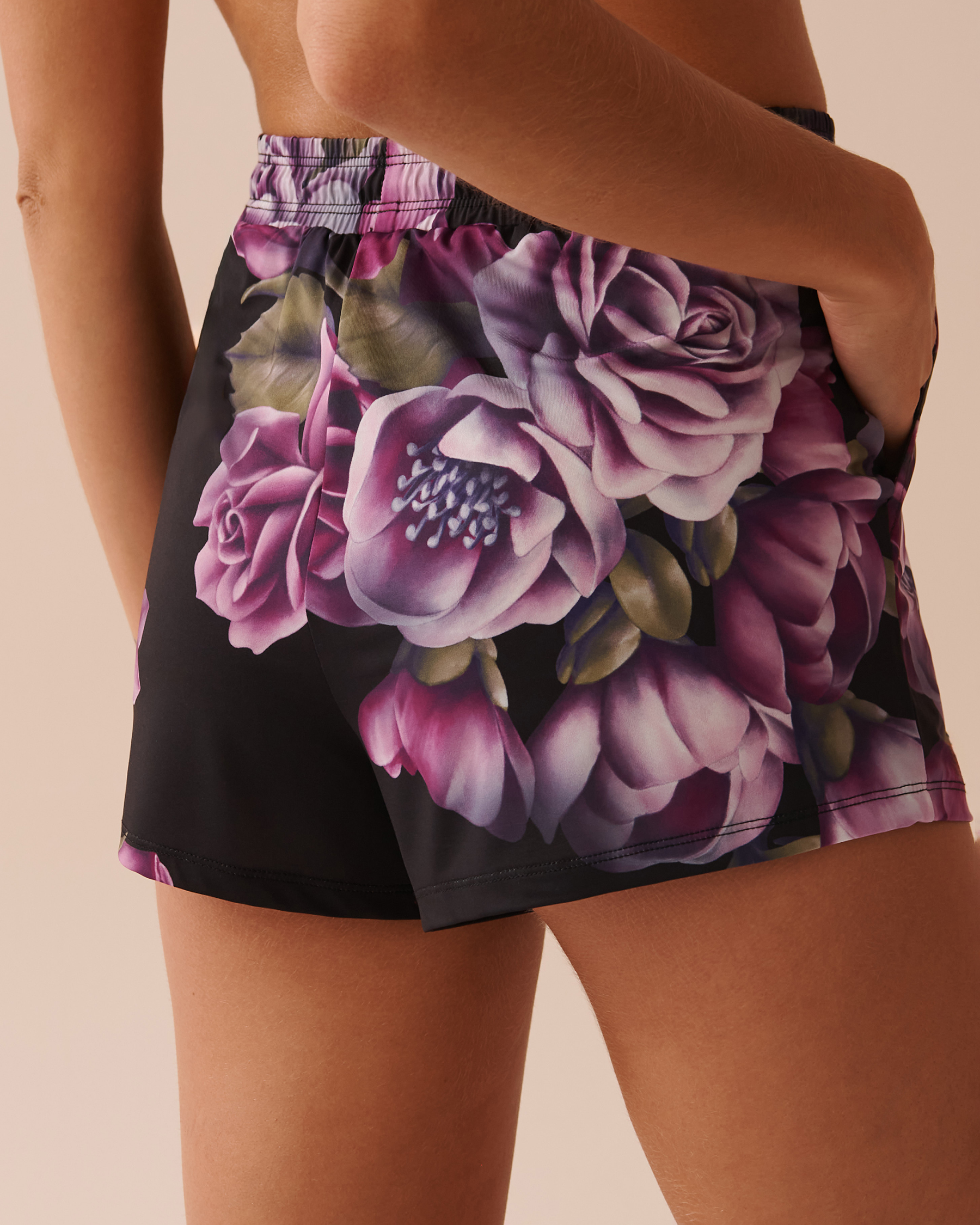 LA VIE EN ROSE Purple Bouquet Recycled Fibers Shorts Purple Bouquet 60200107 - View2