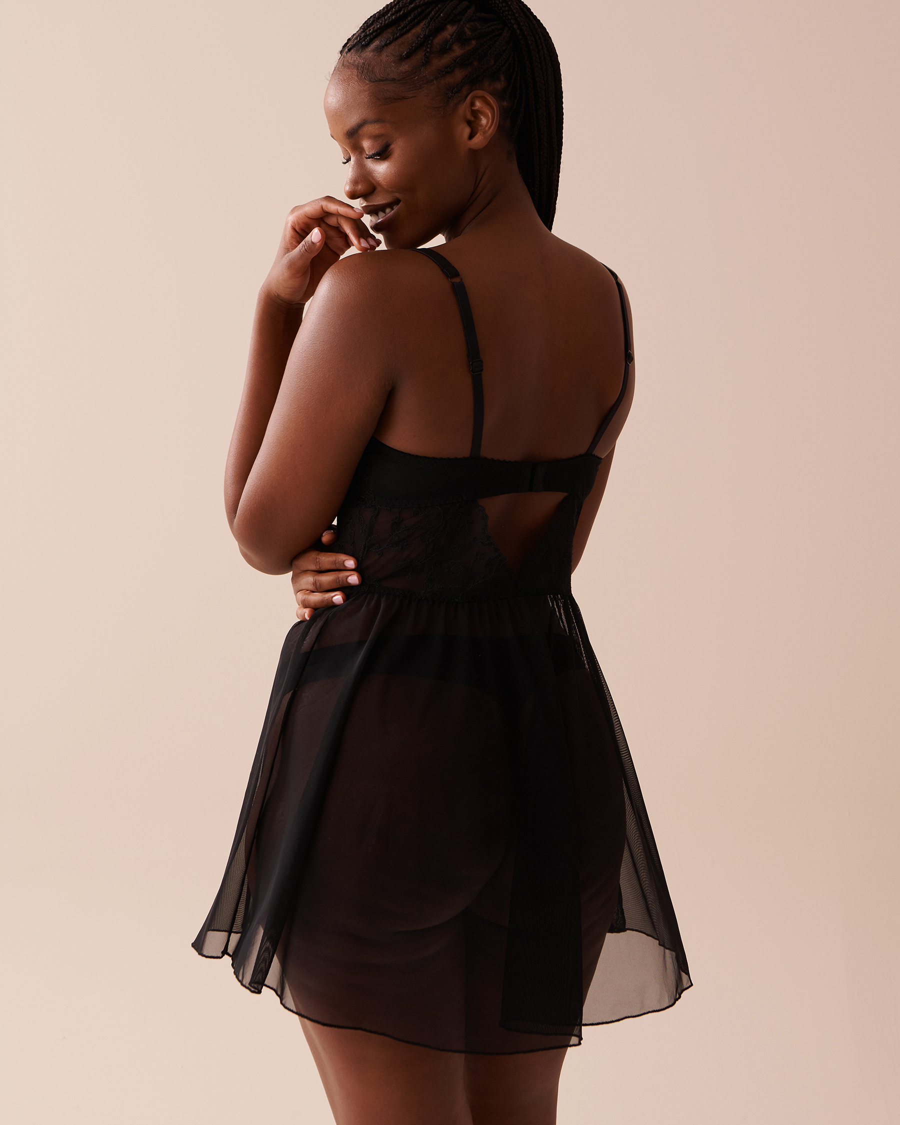 LA VIE EN ROSE Embroidered Mesh Balconette Nightie Black 60500137 - View2