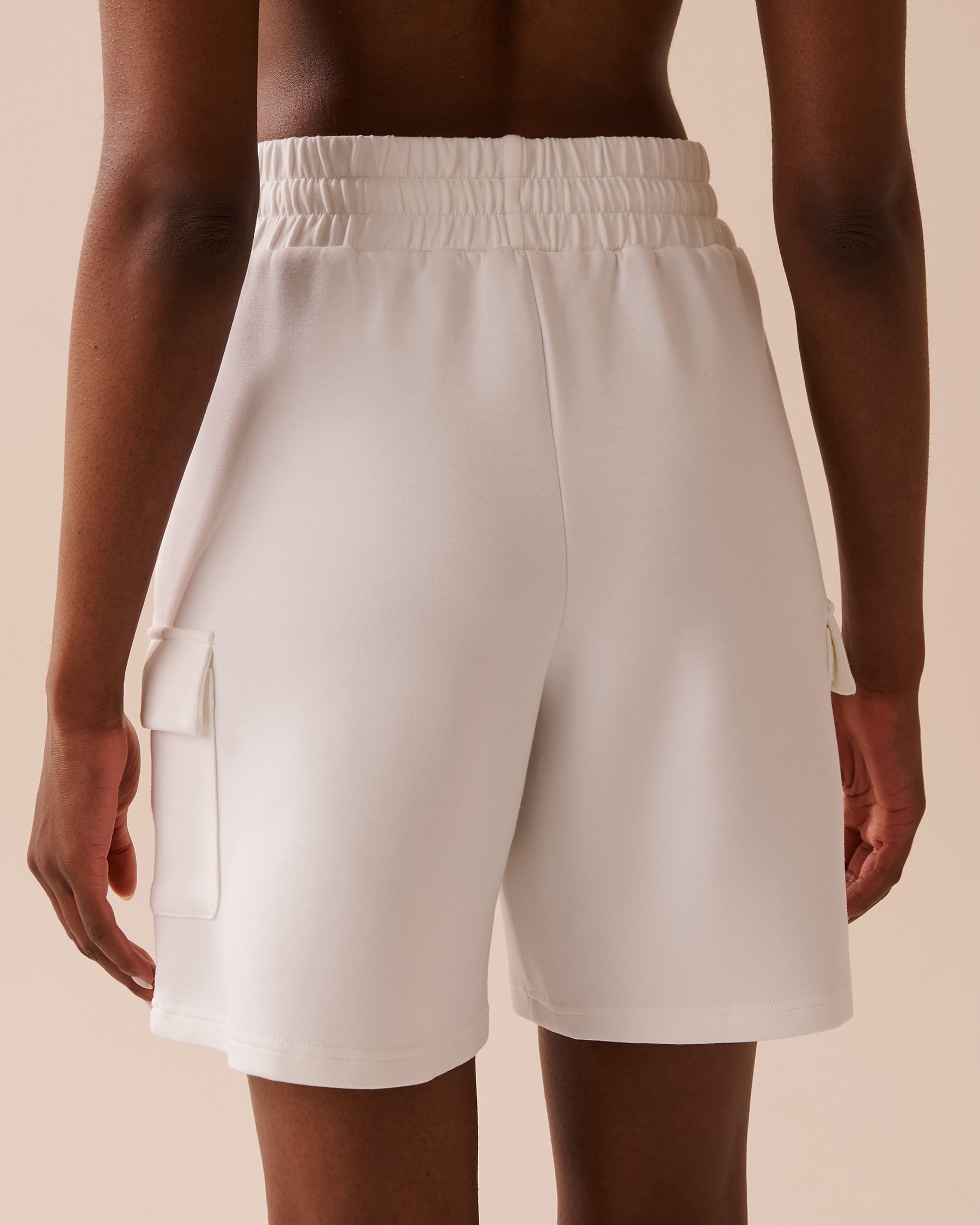 LA VIE EN ROSE Cargo Shorts White 50200071 - View2