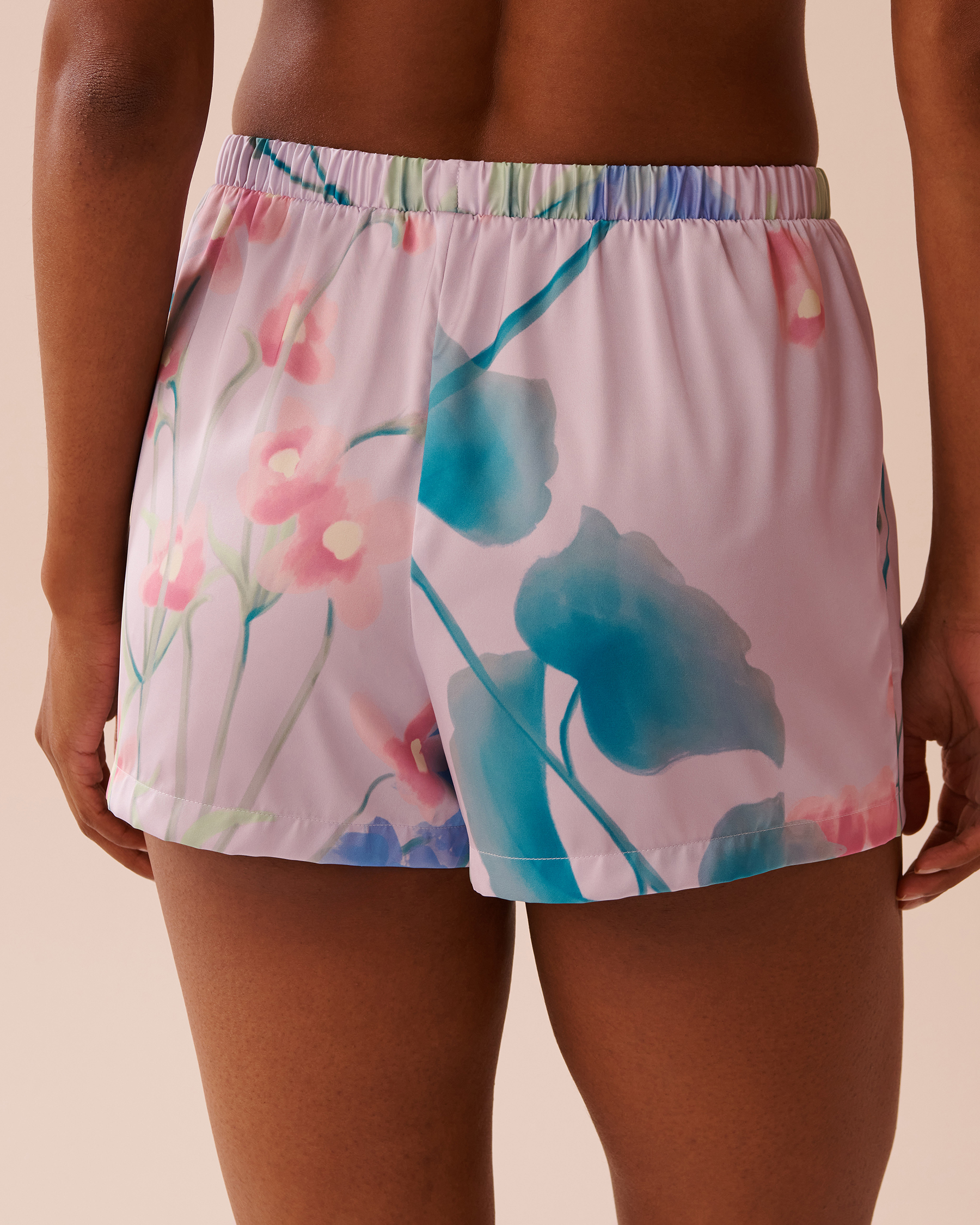 LA VIE EN ROSE Lavender Garden Print Satin Shorts Lavender Garden 60200116 - View2
