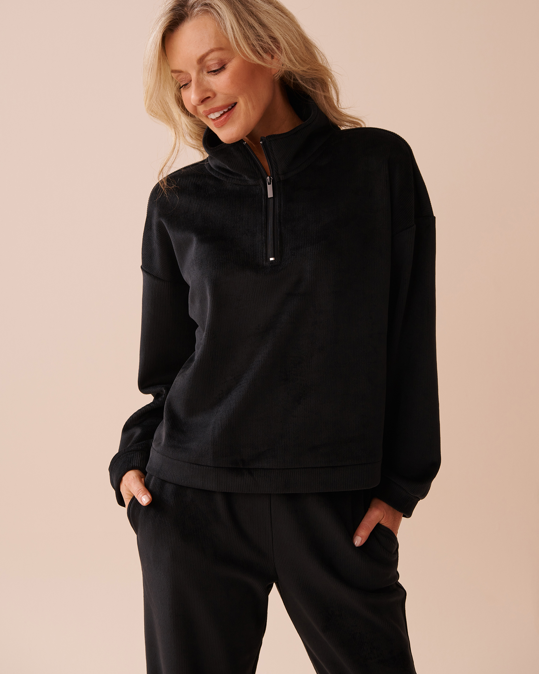 LA VIE EN ROSE Heavy Ribbed Half-zip Sweatshirt Black 50100098 - View1