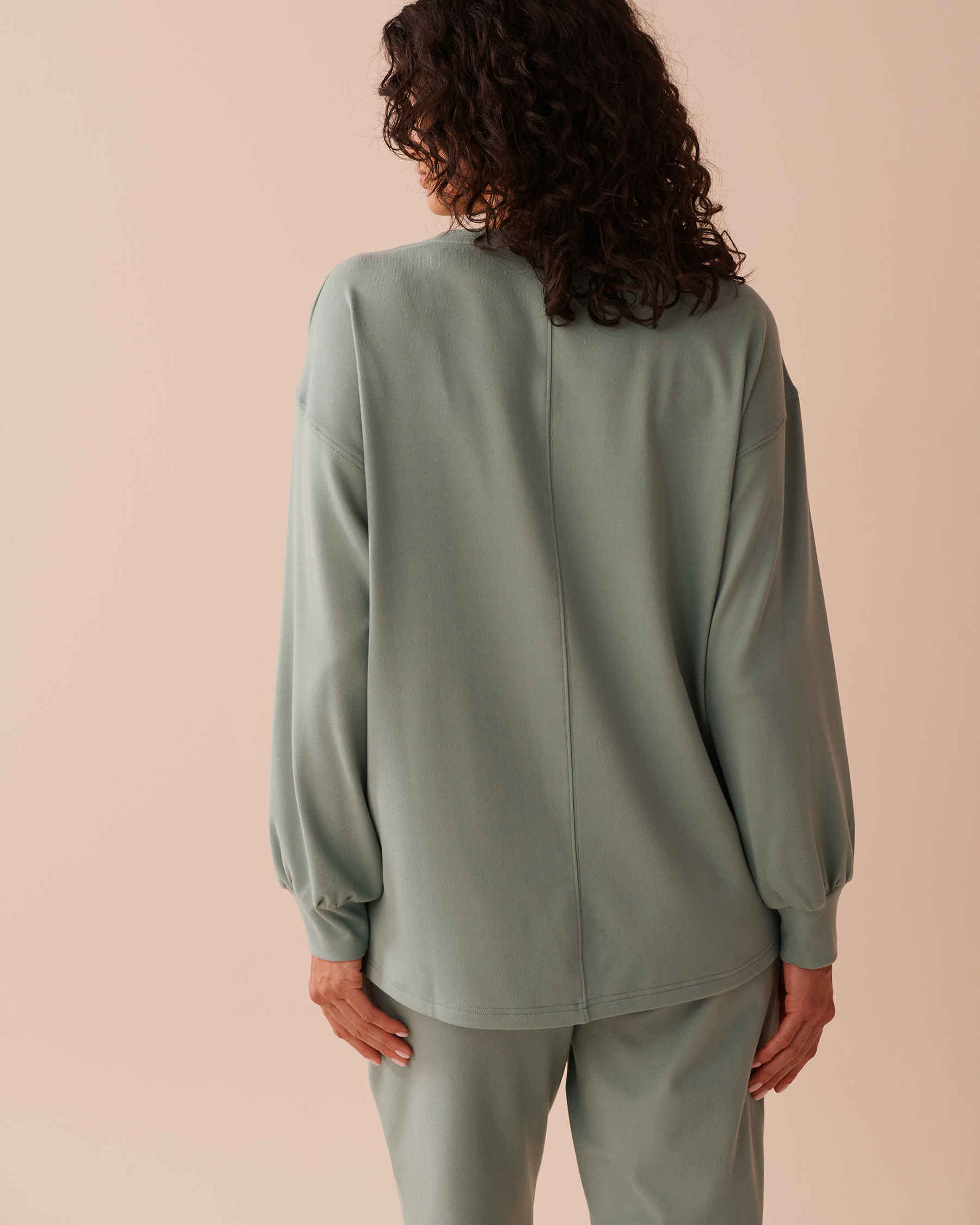 LA VIE EN ROSE Lightly Ribbed Crew Neck Sweatshirt Olive Green 50100099 - View2