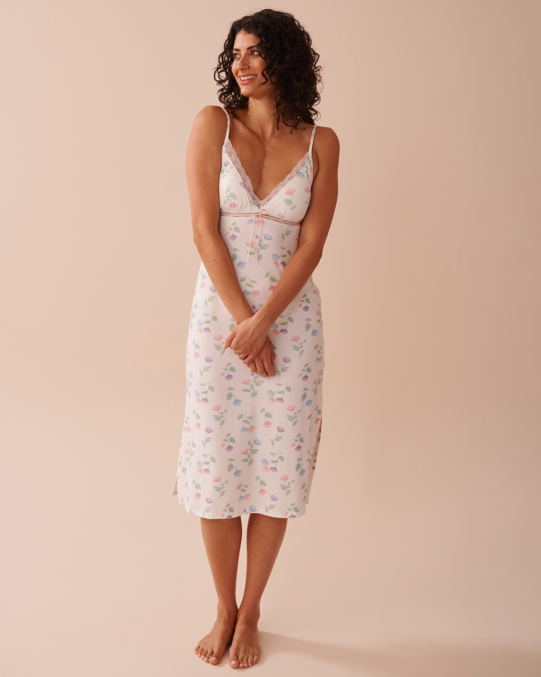 LA VIE EN ROSE Tulip Print Super Soft Long Nightie White/Pastel Tulips 40500407 - View1
