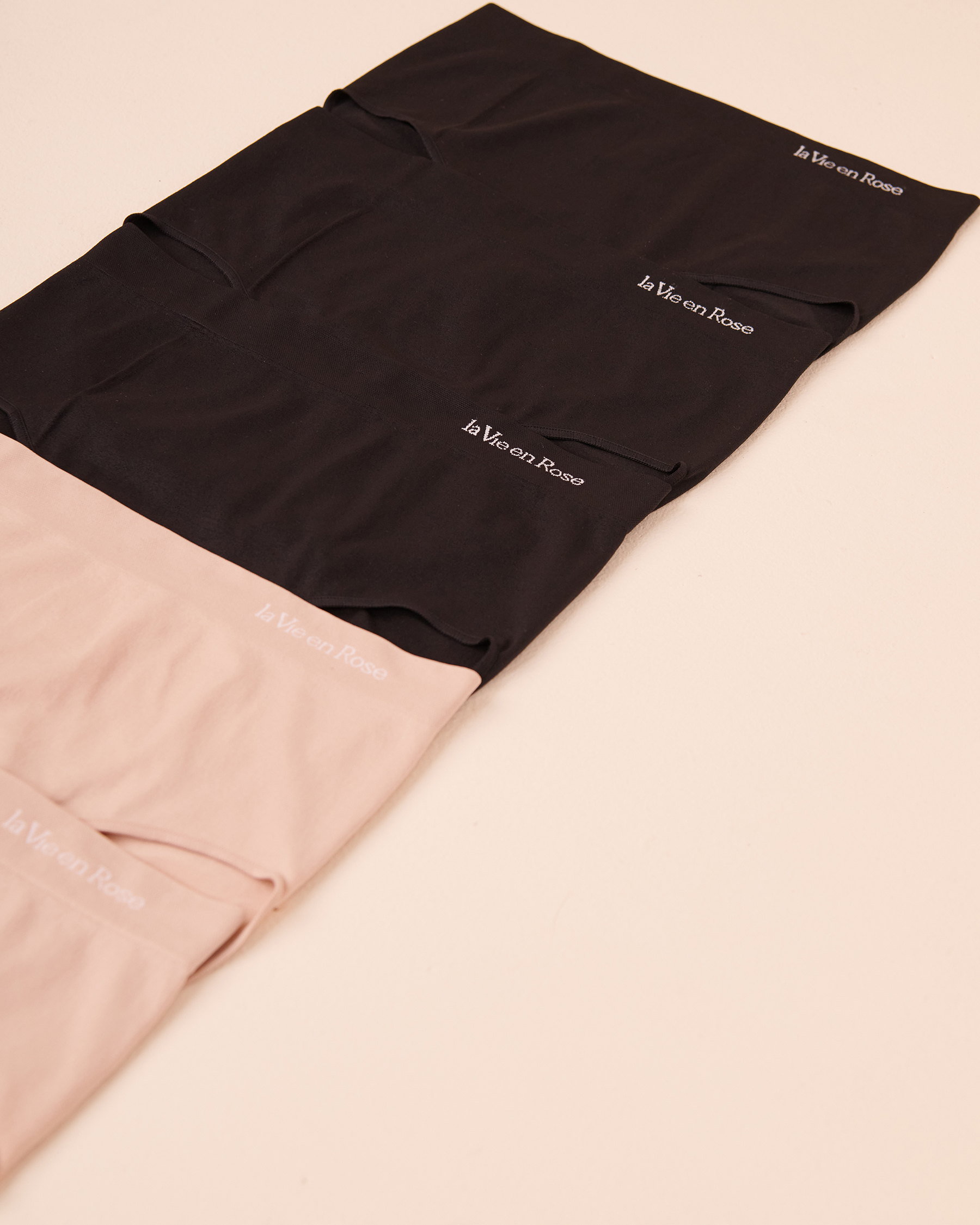 LA VIE EN ROSE 5-Pack Seamless Fabric High Waist Bikini Panty Black/Shadow Grey 20200497 5PK - View2