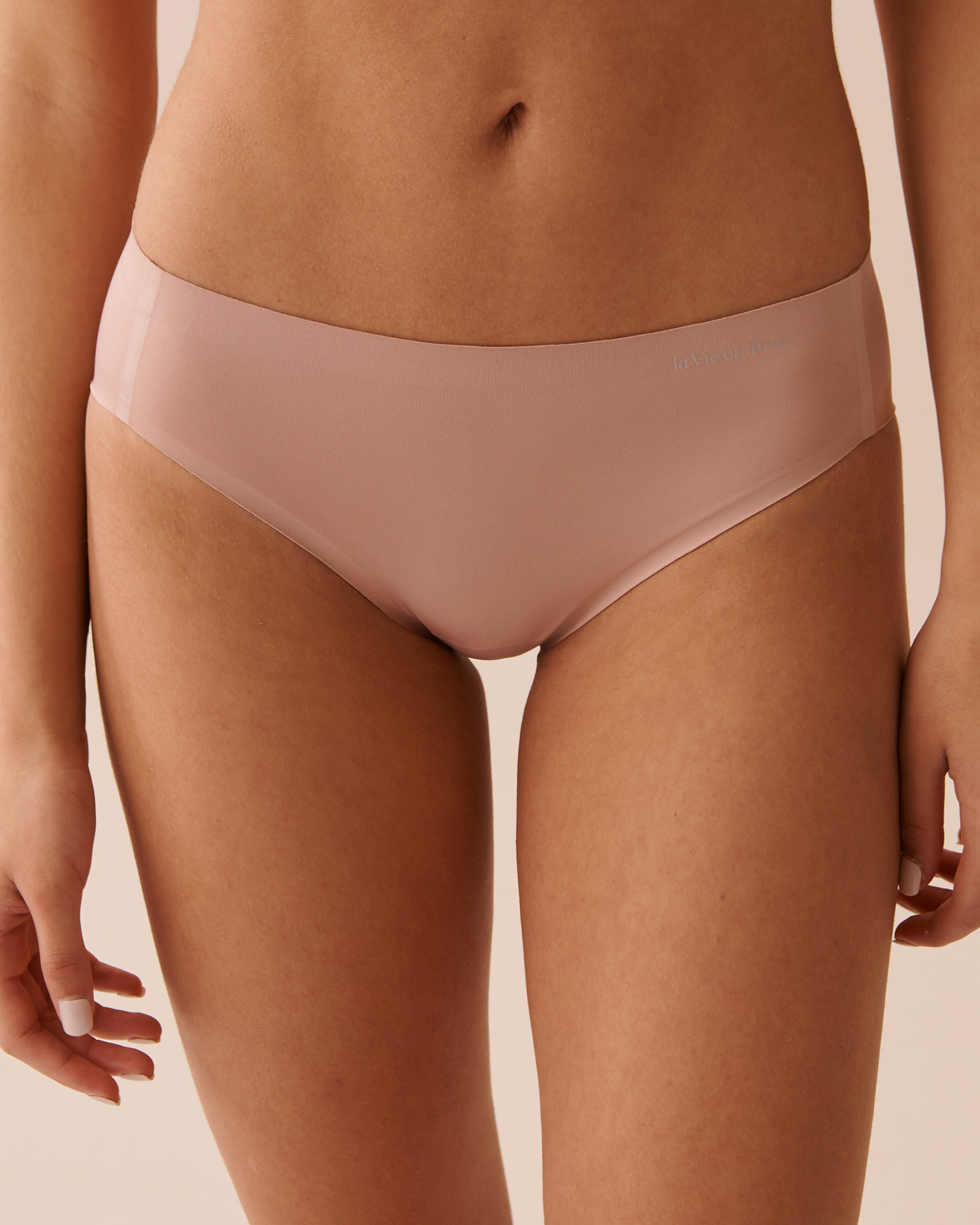 LA VIE EN ROSE Microfiber Bonded Bikini Panty Taupe 20300124 - View1