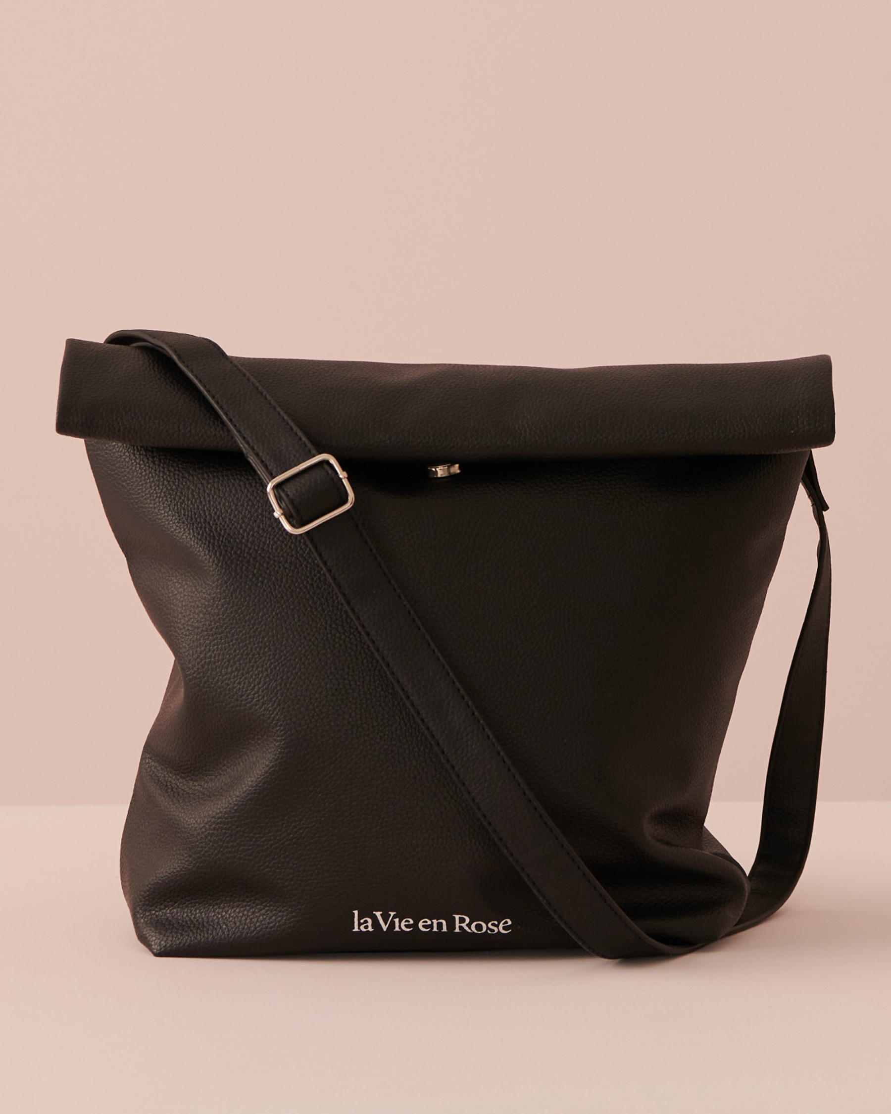 LA VIE EN ROSE Faux Leather Lunch Bag Black 40700273 - View1