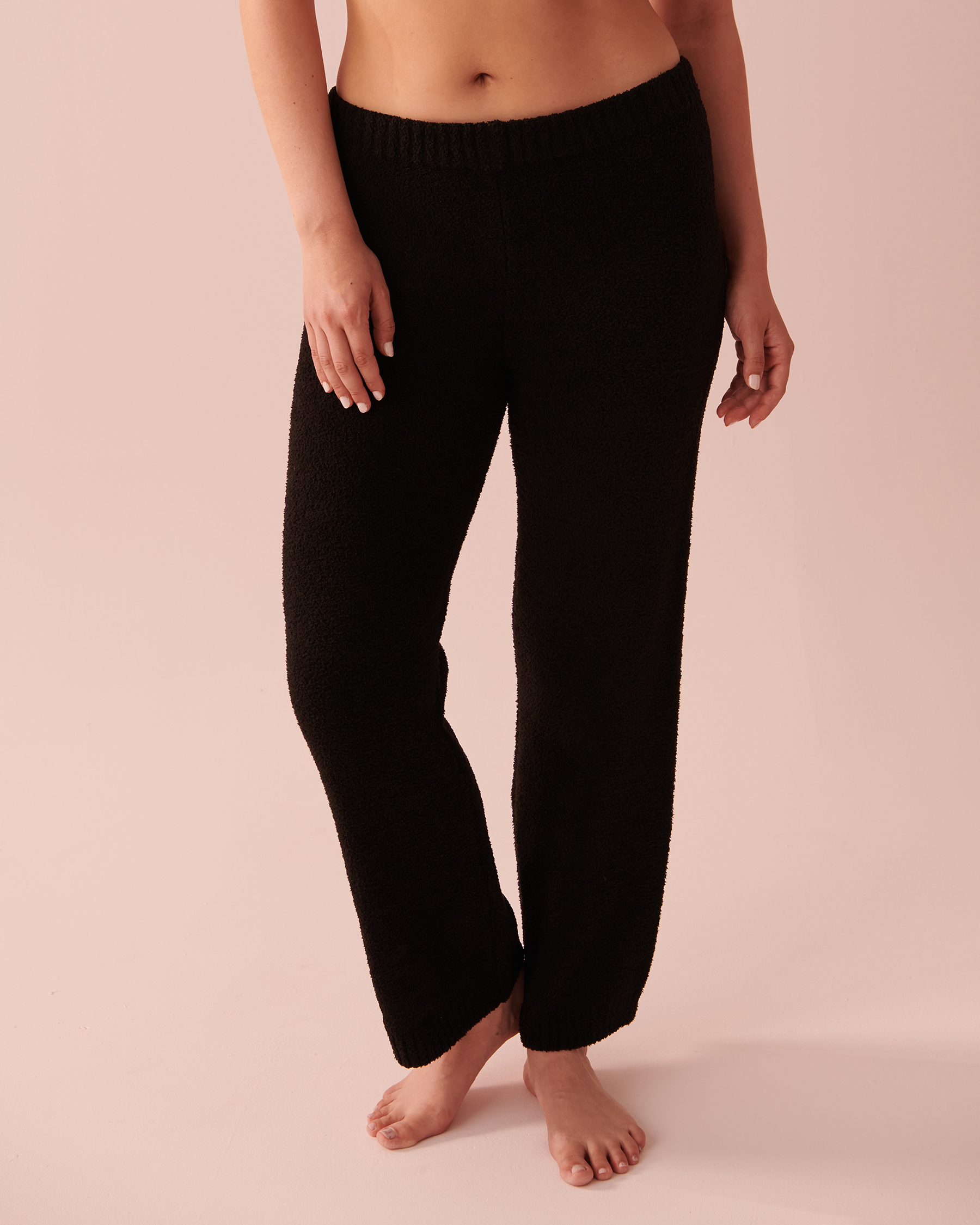 LA VIE EN ROSE Pantalon en chenille Noir 50200058 - View1