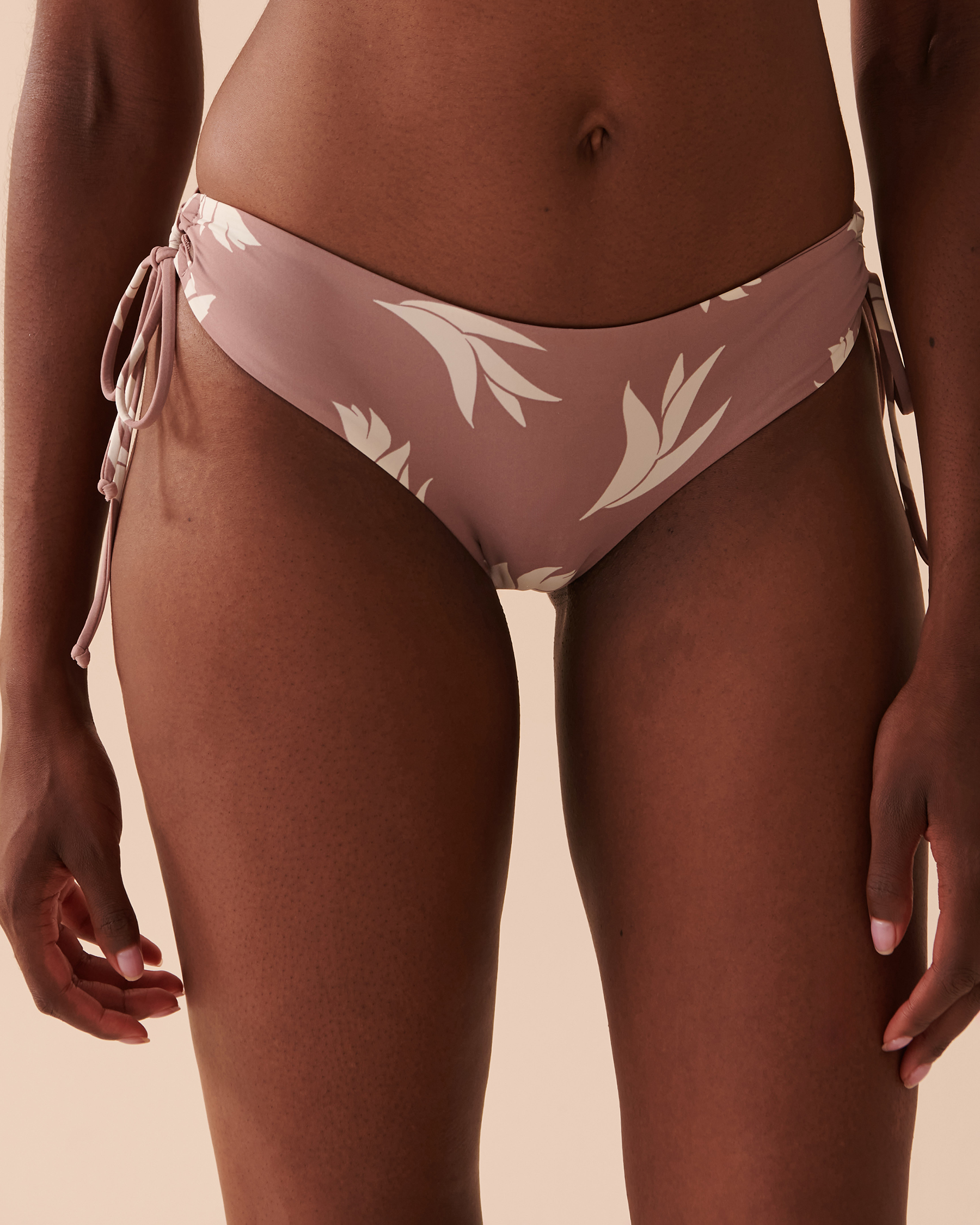 LA VIE EN ROSE AQUA SAINT LUCIA Recycled Fibers Cheeky Bikini Bottom Minimalist Bird of Paradise 70300501 - View1