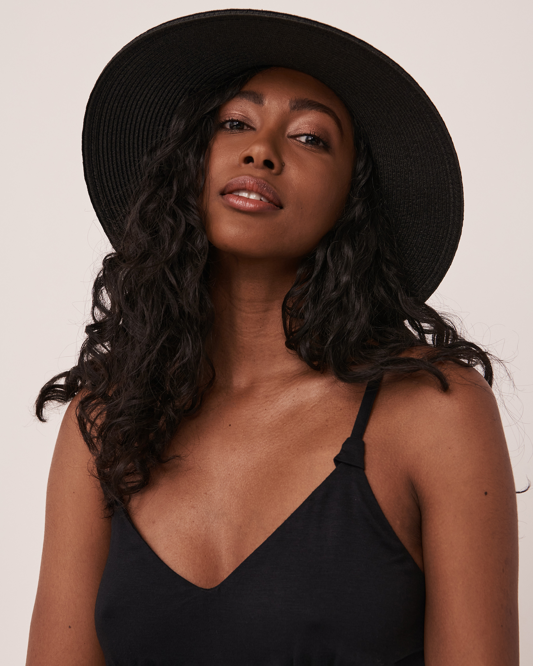 LA VIE EN ROSE AQUA Bucket Hat Black 80500069 - View1