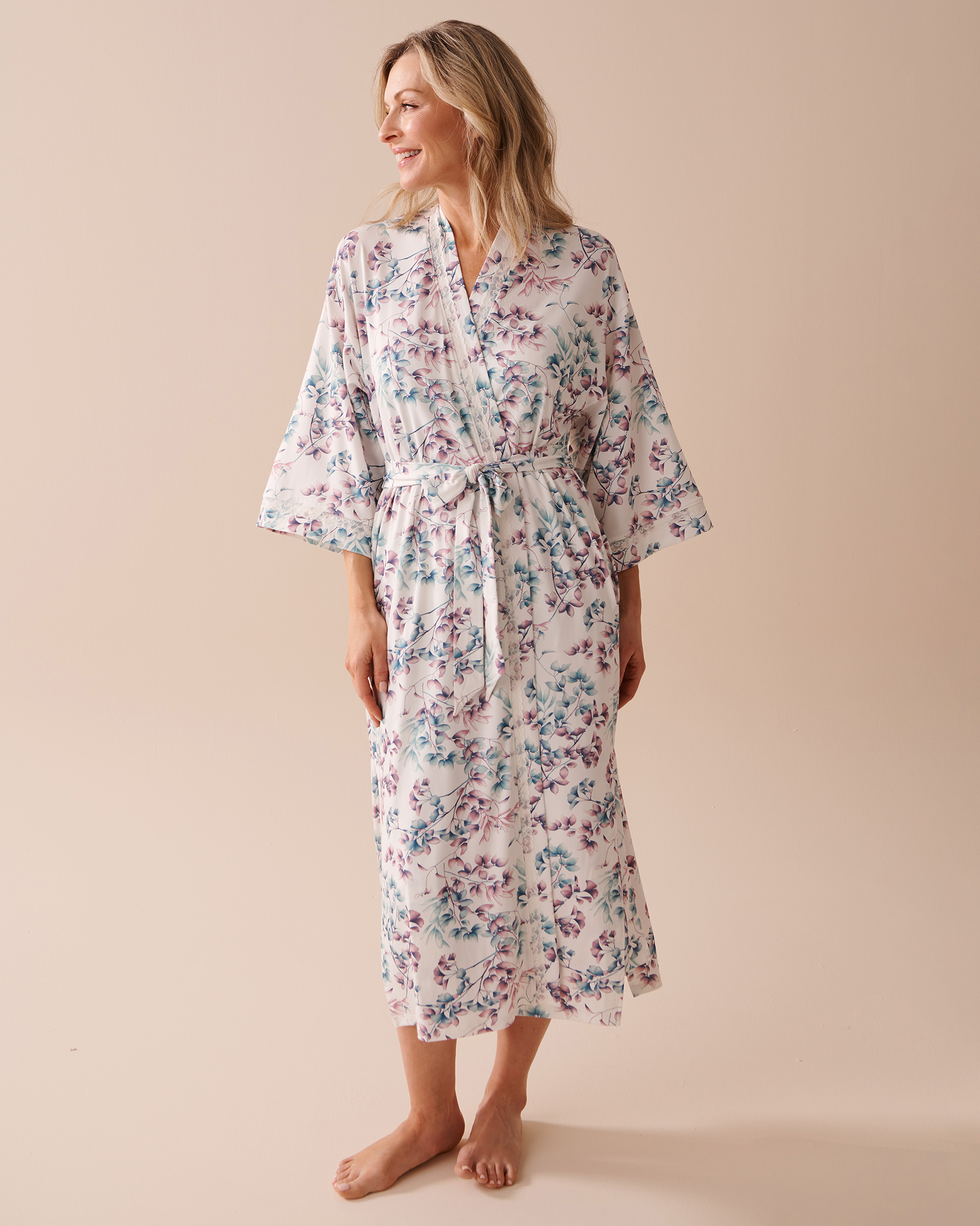 LA VIE EN ROSE Bucolic Print Super Soft Lace Details Kimono Bucolic Branches 40500335 - View1