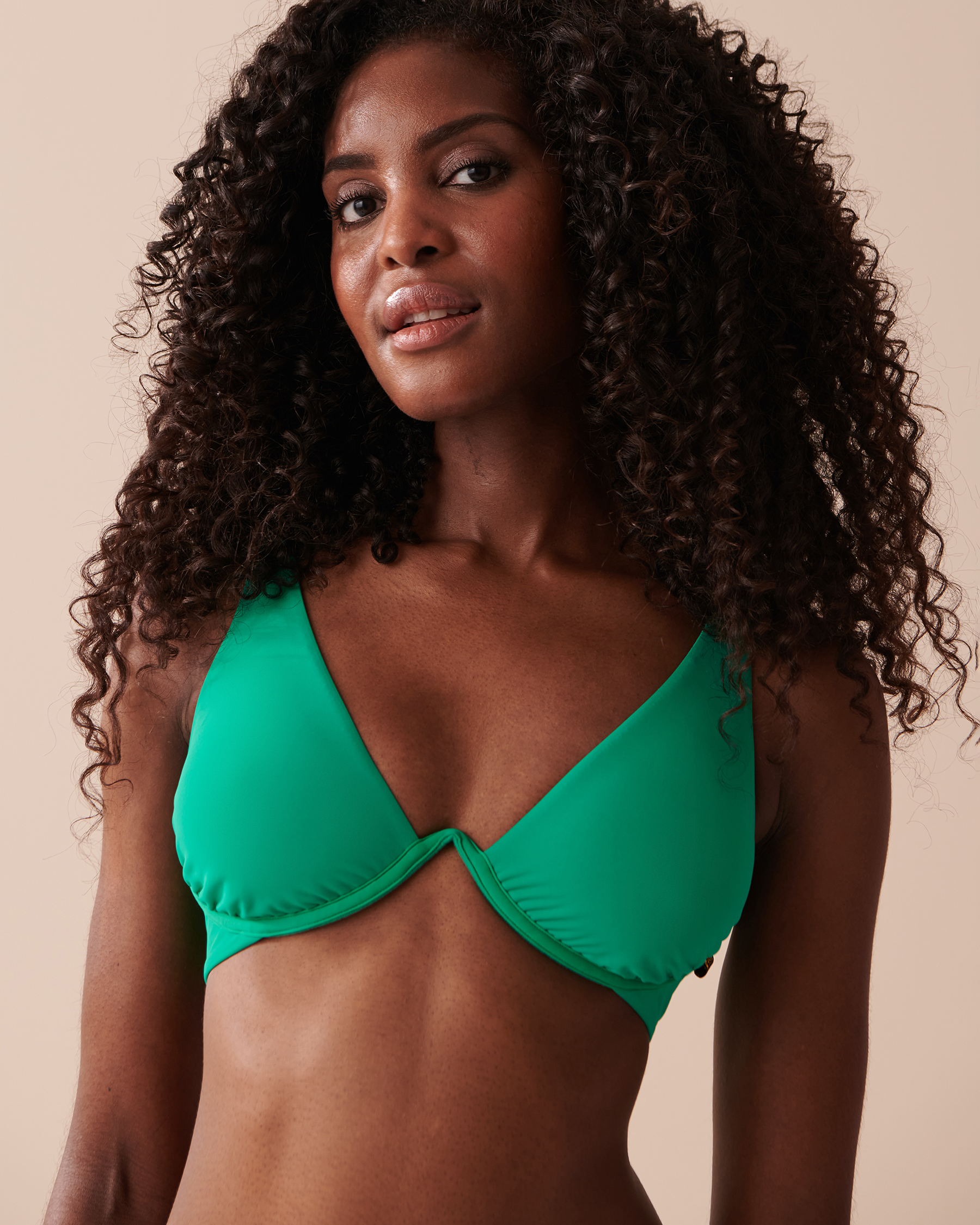 LA VIE EN ROSE AQUA EMERALD Plunge Bikini Top Emerald Green 70100573 - View1